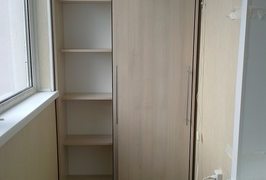 Фото шкафа на балконе